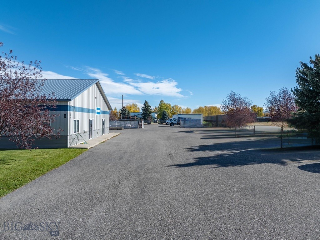 Shedhorn - Commercial Lease