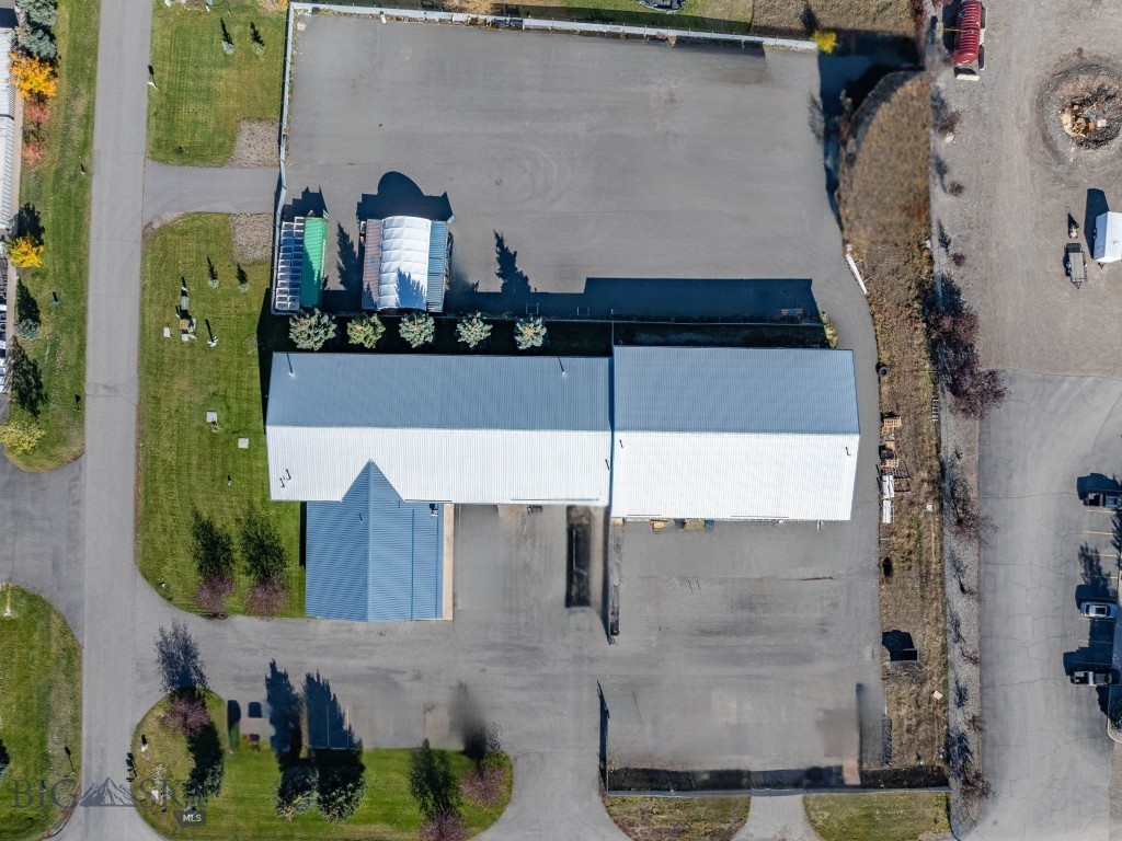 Shedhorn - Commercial Lease