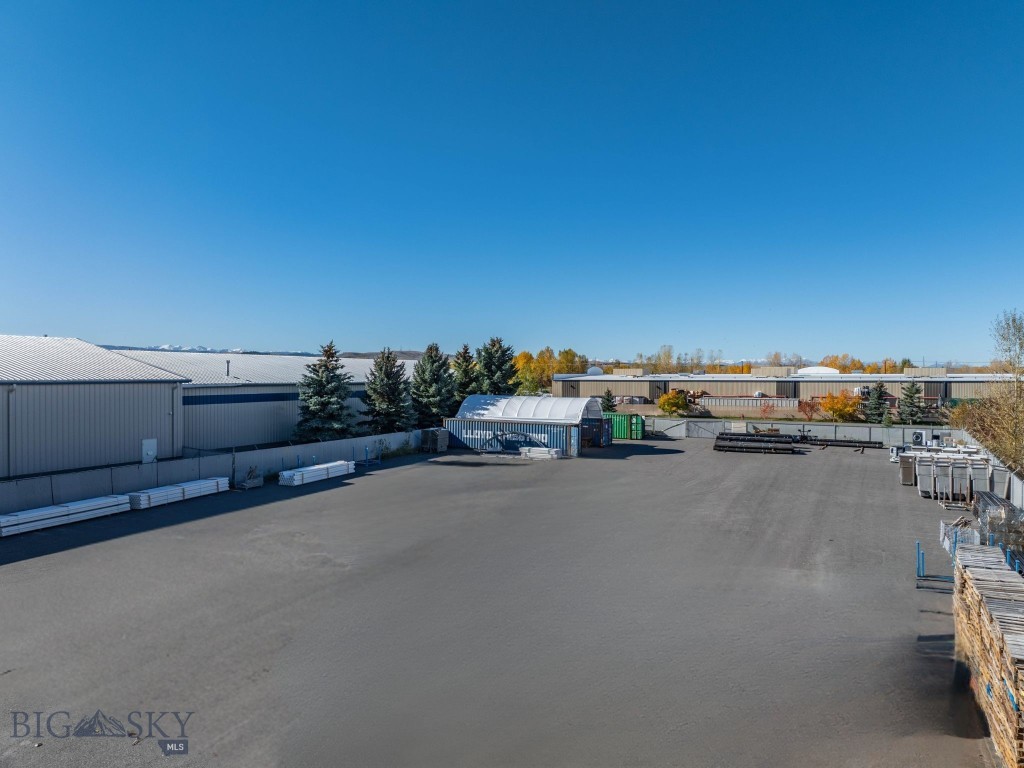 Shedhorn - Commercial Lease