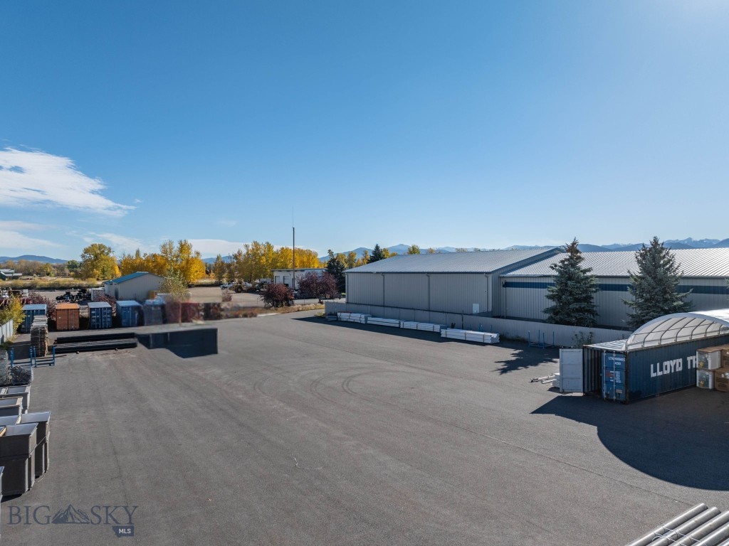 Shedhorn - Commercial Lease