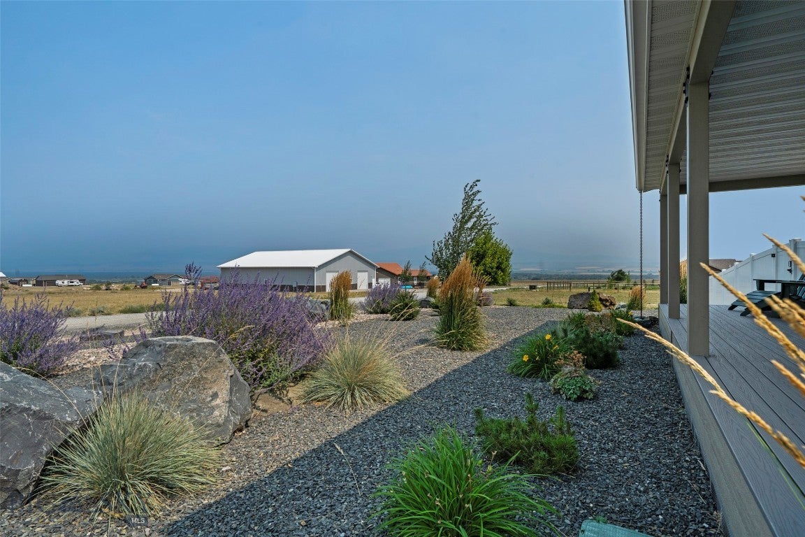 9 Blackfoot Trail