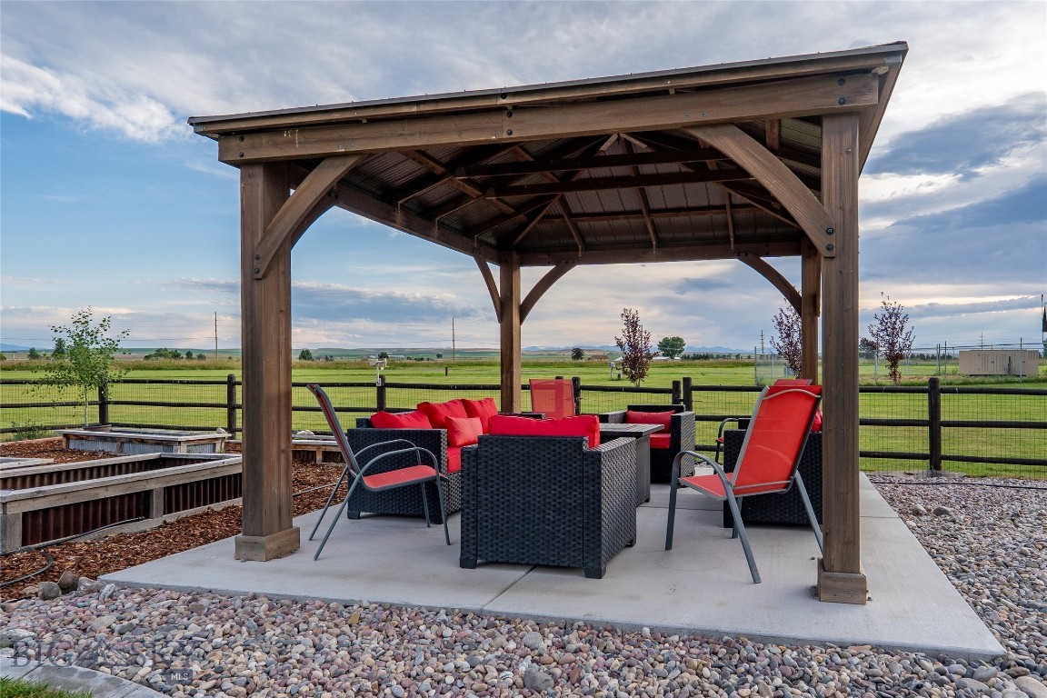 Pioneer Crossing - Residential