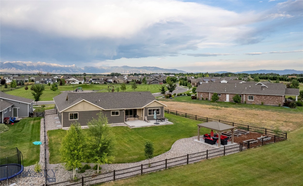 Pioneer Crossing - Residential