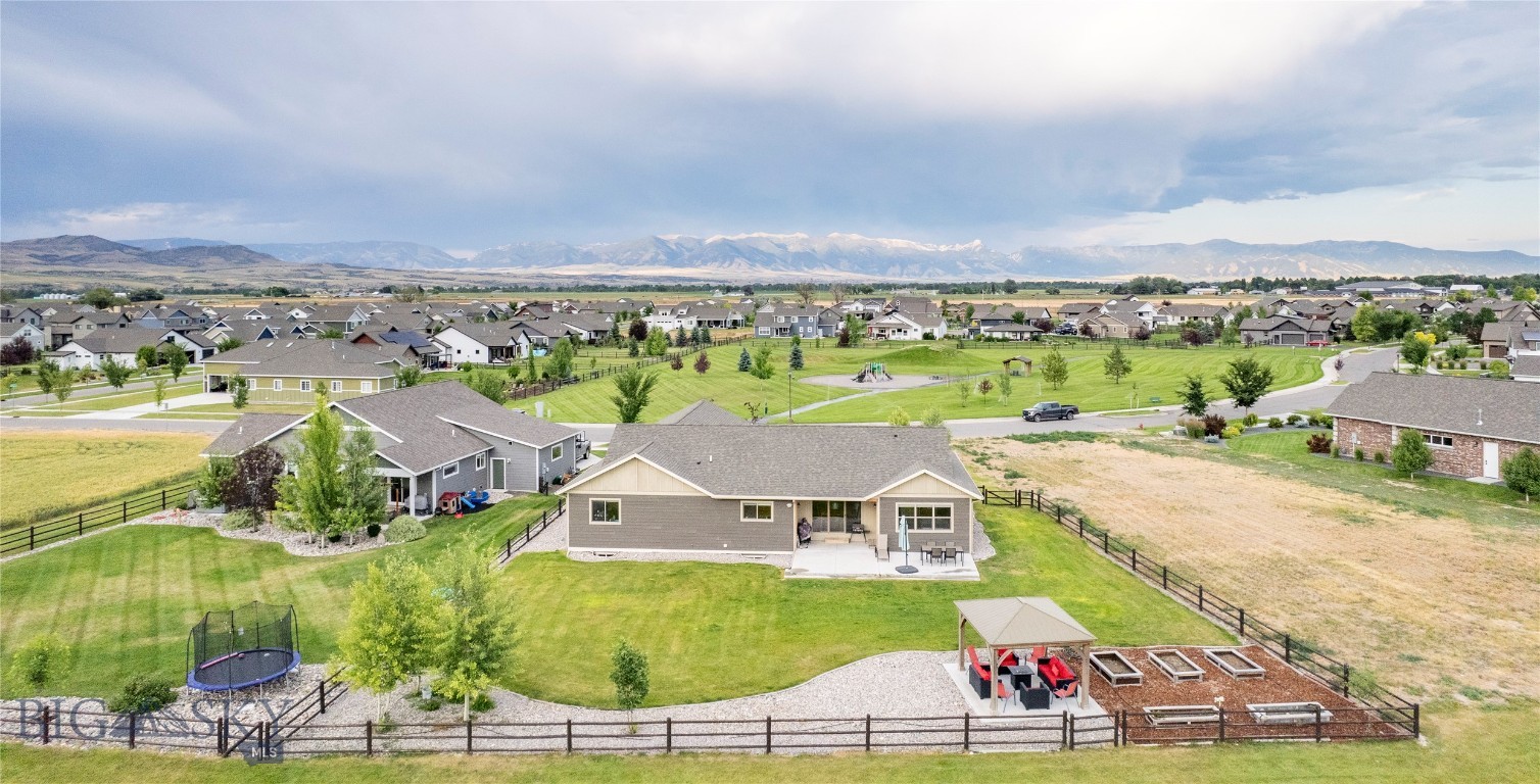 Pioneer Crossing - Residential