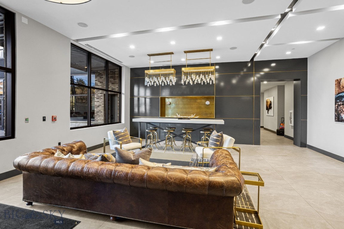 HBP Residential Condo - Residential