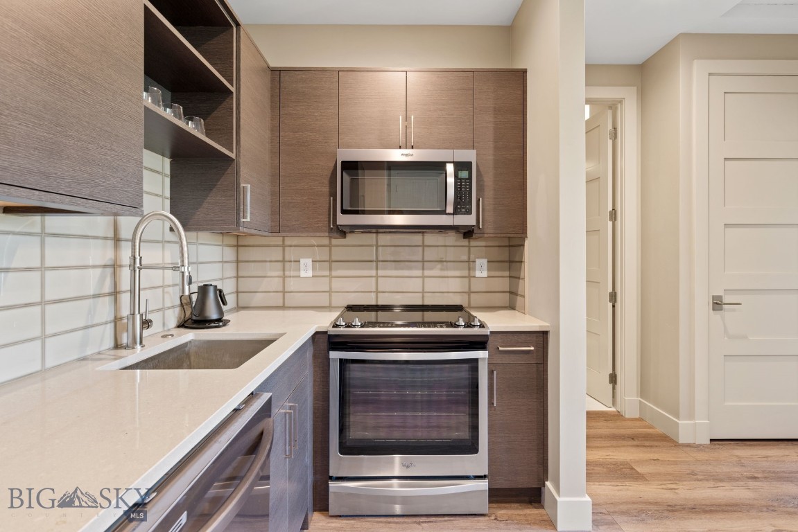 43 Highnoon Way B