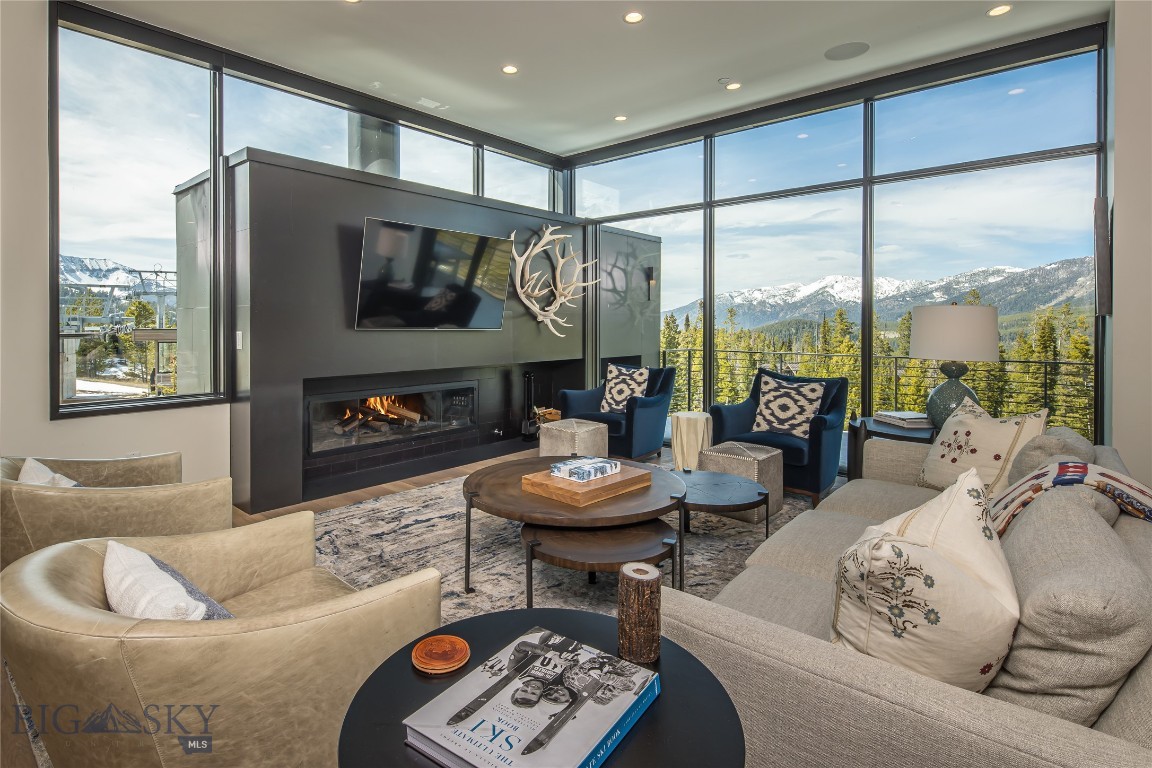 14B Treeline Springs Road