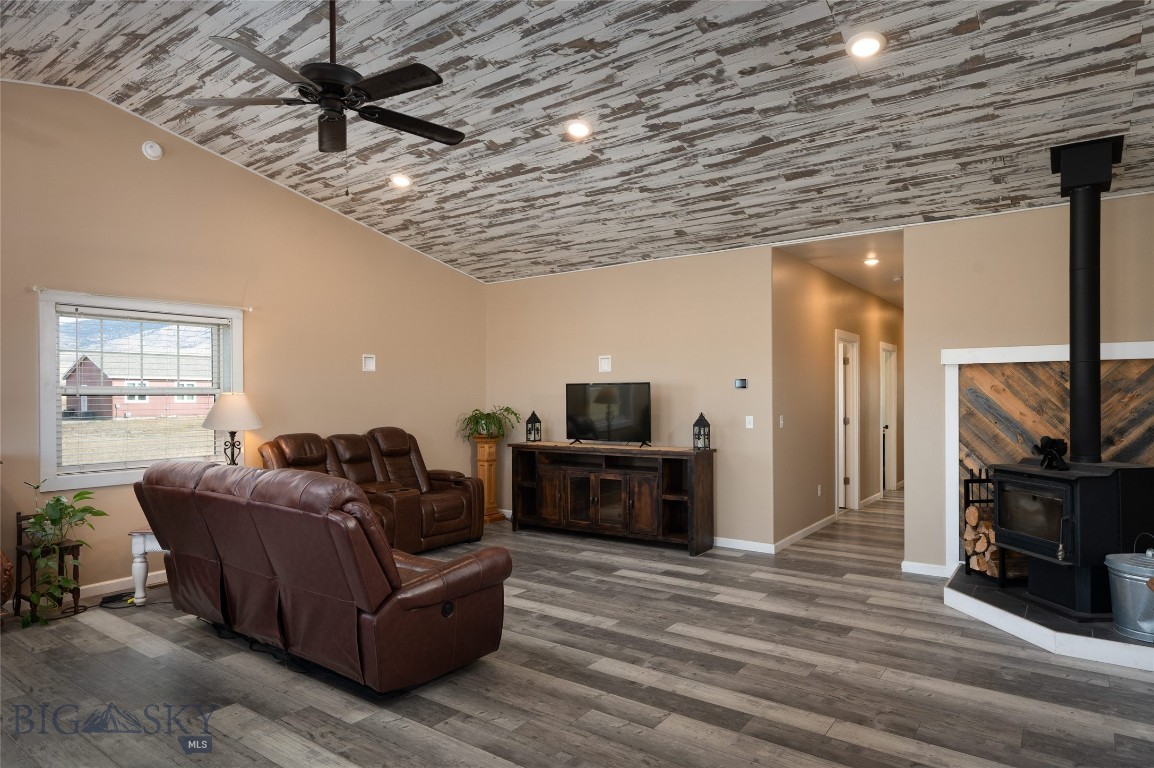 Ruby Rock - Residential