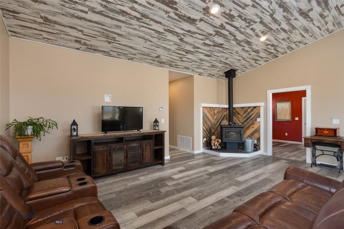 Ruby Rock - Residential