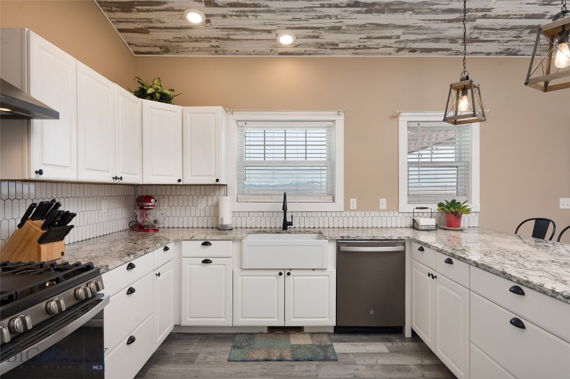 Ruby Rock - Residential