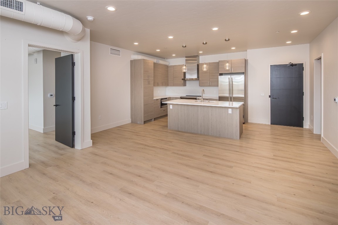 211 Town Center Avenue 2H