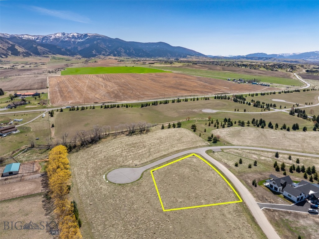 Bridger Lake Meadows - Land