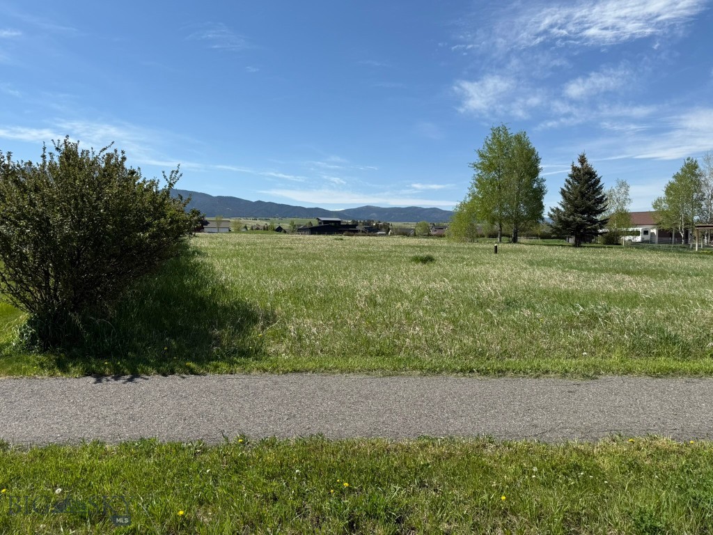 Fort Ellis Leisure Community - Land
