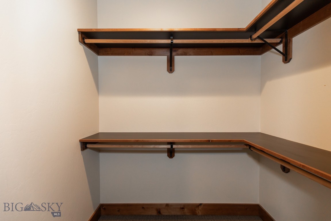 The Lakes at Valley West - Residential