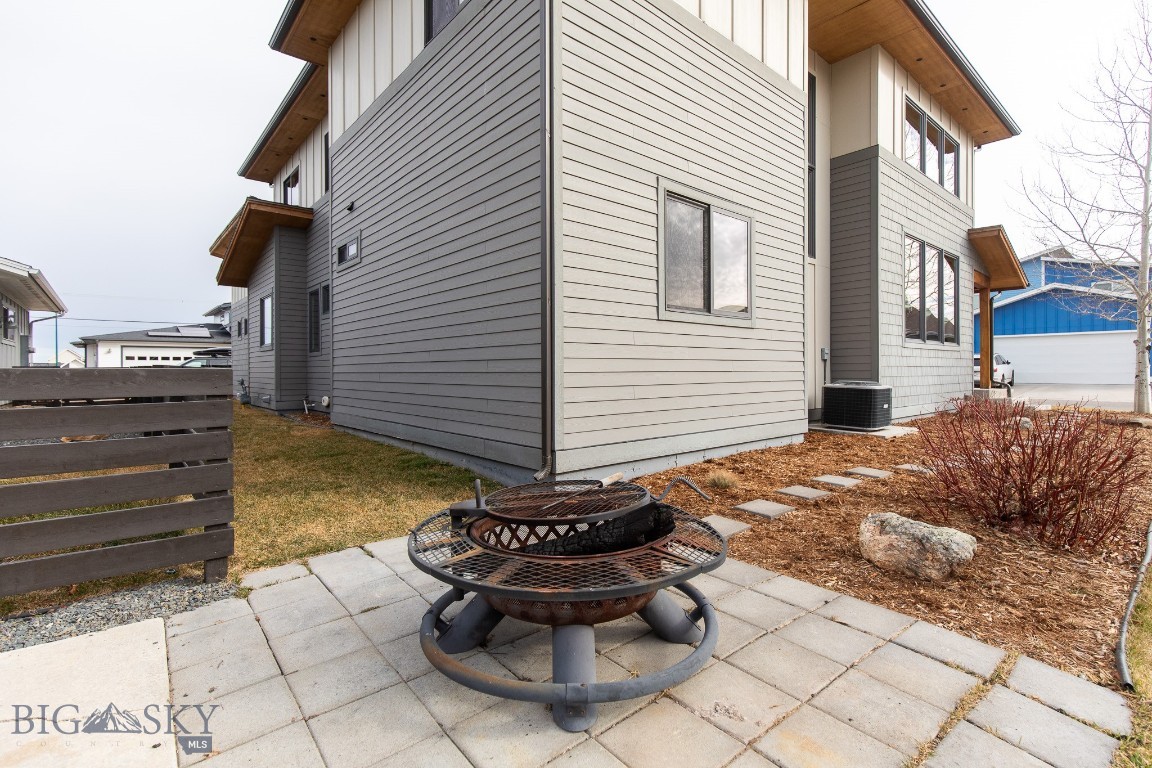 The Lakes at Valley West - Residential