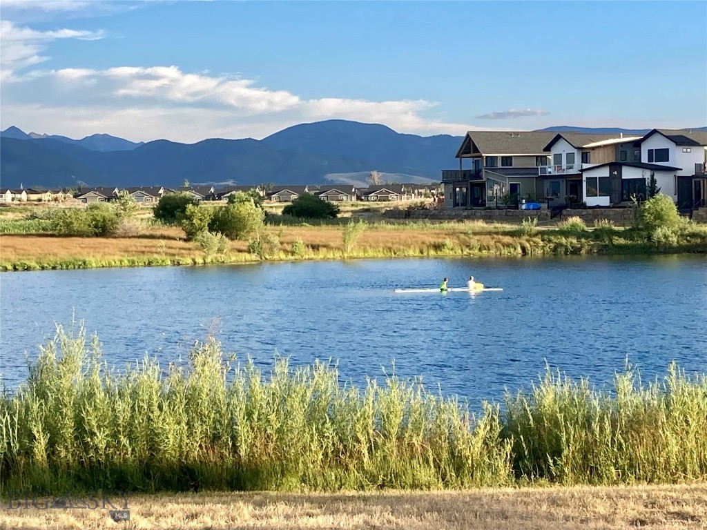 The Lakes at Valley West - Residential