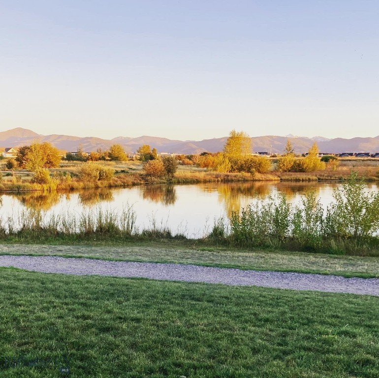 The Lakes at Valley West - Residential