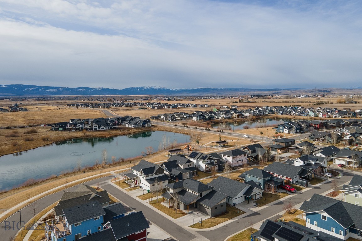 The Lakes at Valley West - Residential