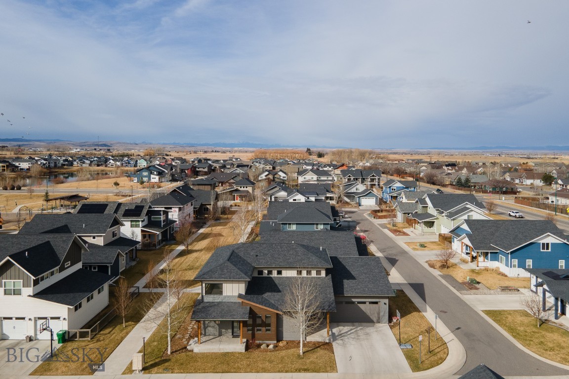 The Lakes at Valley West - Residential