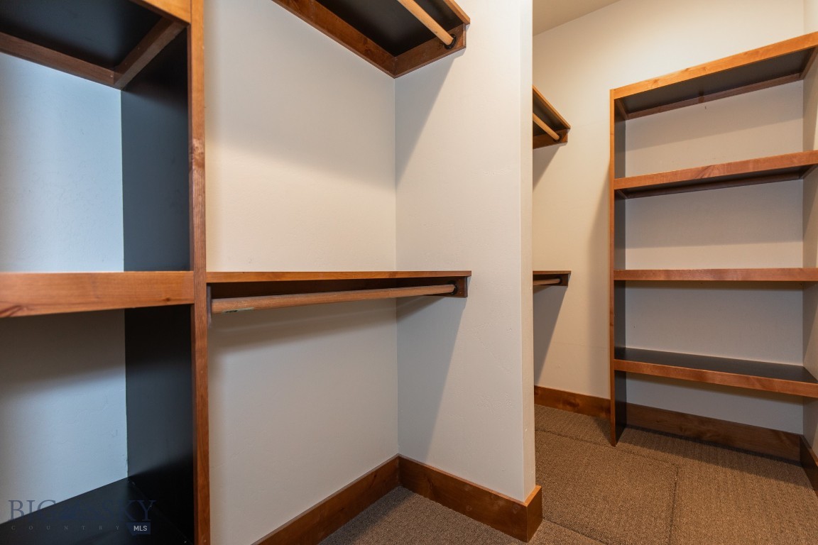 The Lakes at Valley West - Residential