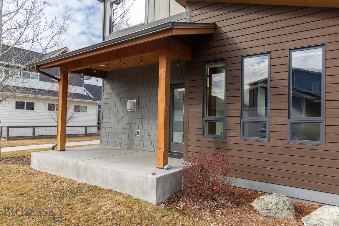 The Lakes at Valley West - Residential