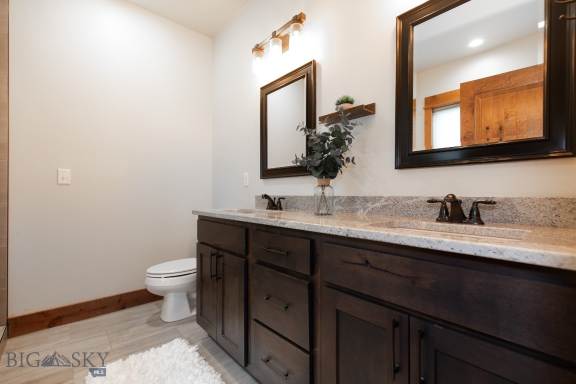 The Lakes at Valley West - Residential