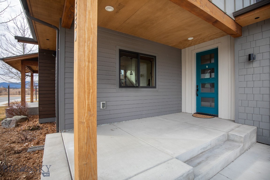 The Lakes at Valley West - Residential