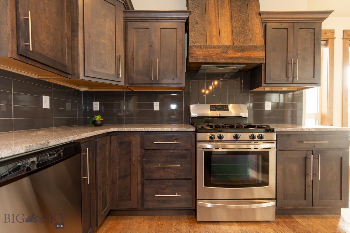 The Lakes at Valley West - Residential