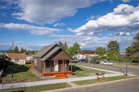 Photo of 104 N K Street, Livingston, MT 59047 (MLS # 412369)