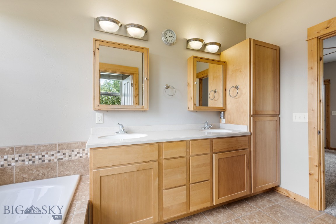 Oak Springs - Residential