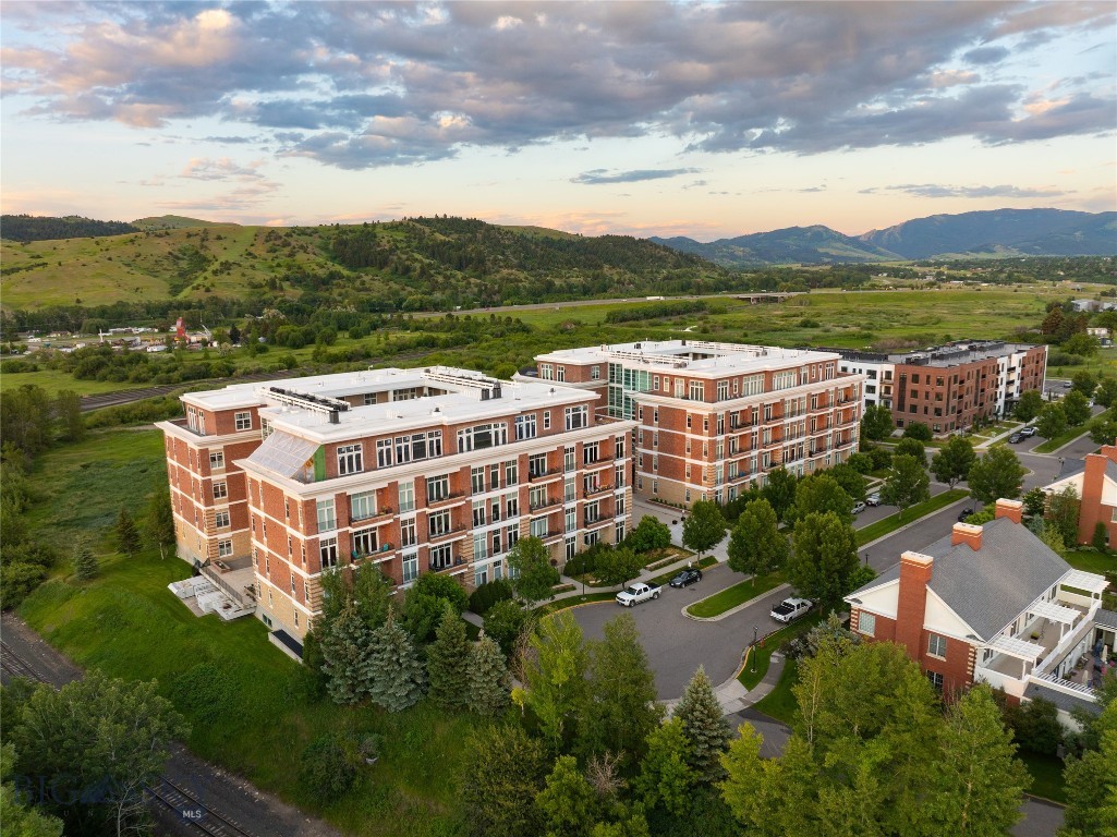 Village Downtown - Residential