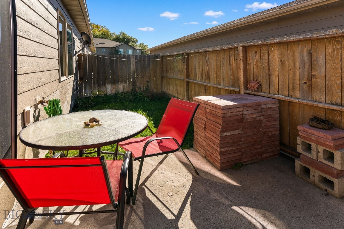 Falcon Hollow - Residential