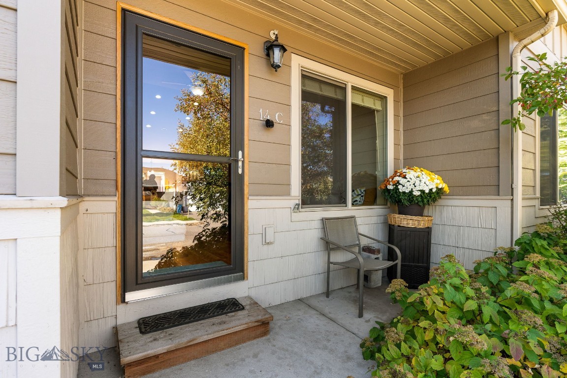 Falcon Hollow - Residential