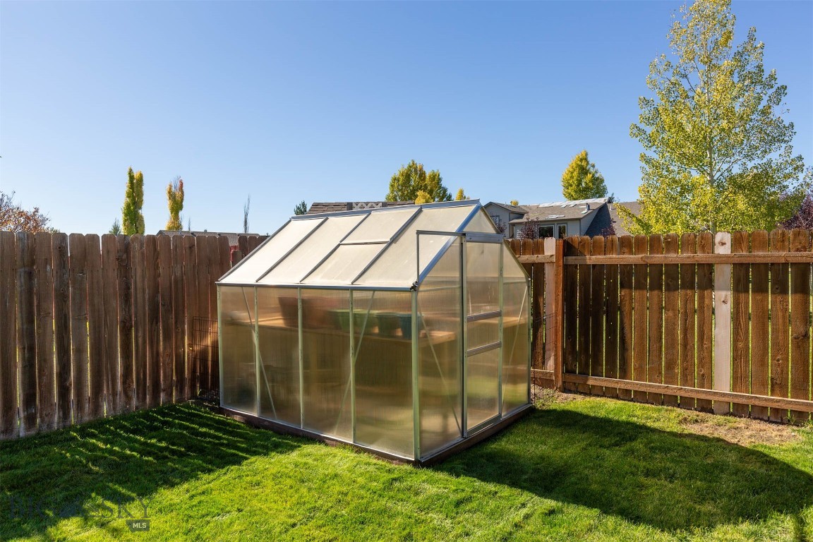 Four Dot Meadows - Residential