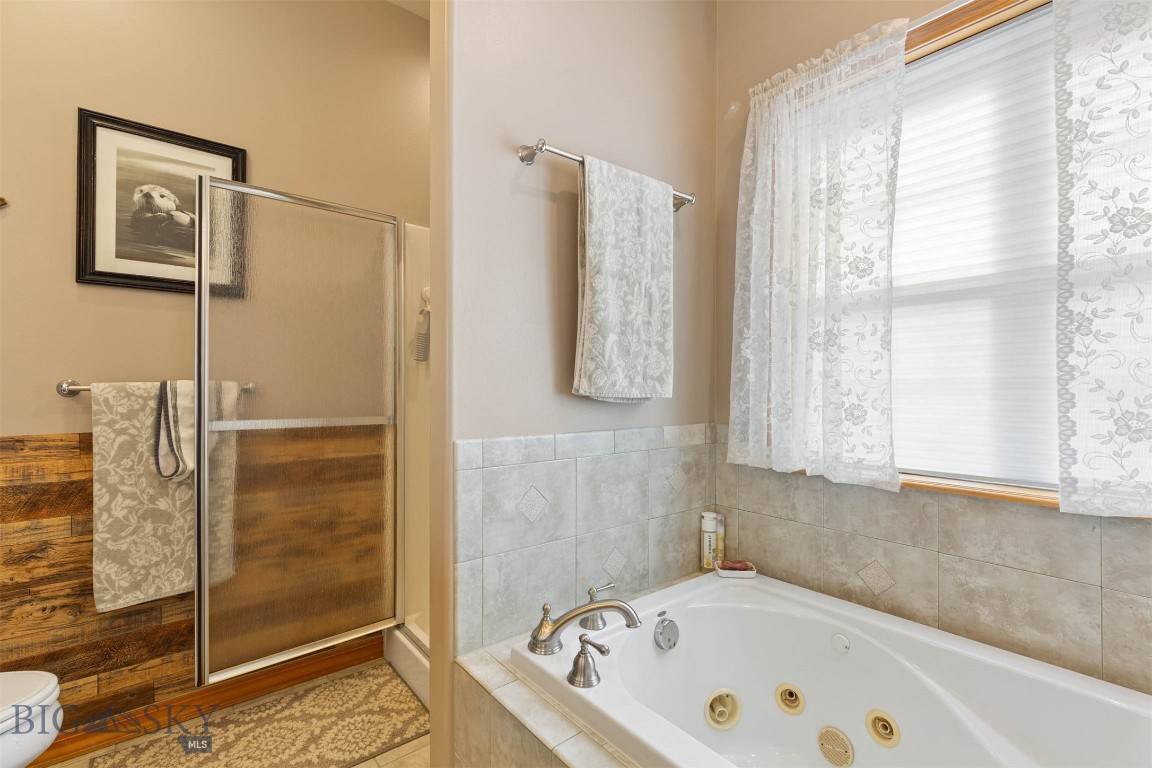 Four Dot Meadows - Residential