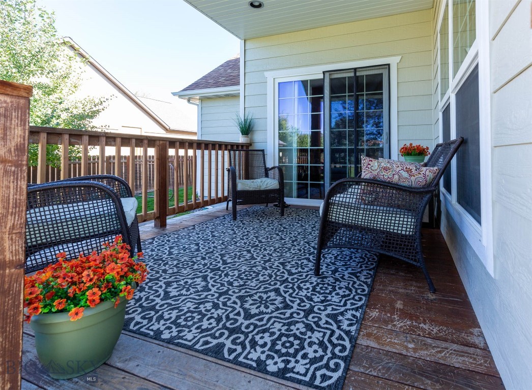 Four Dot Meadows - Residential