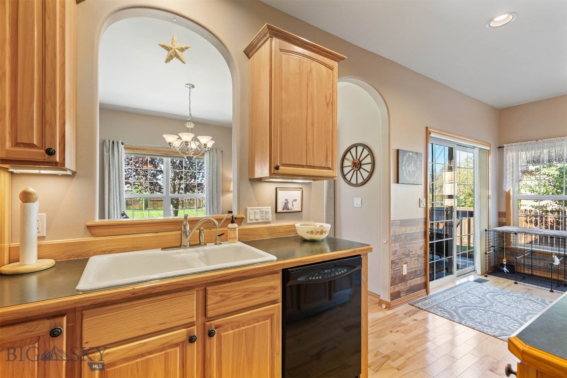 Four Dot Meadows - Residential