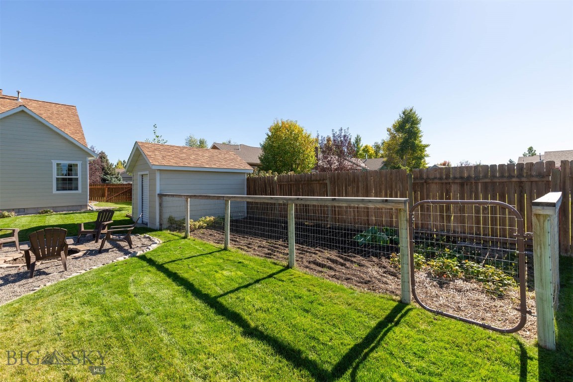 Four Dot Meadows - Residential