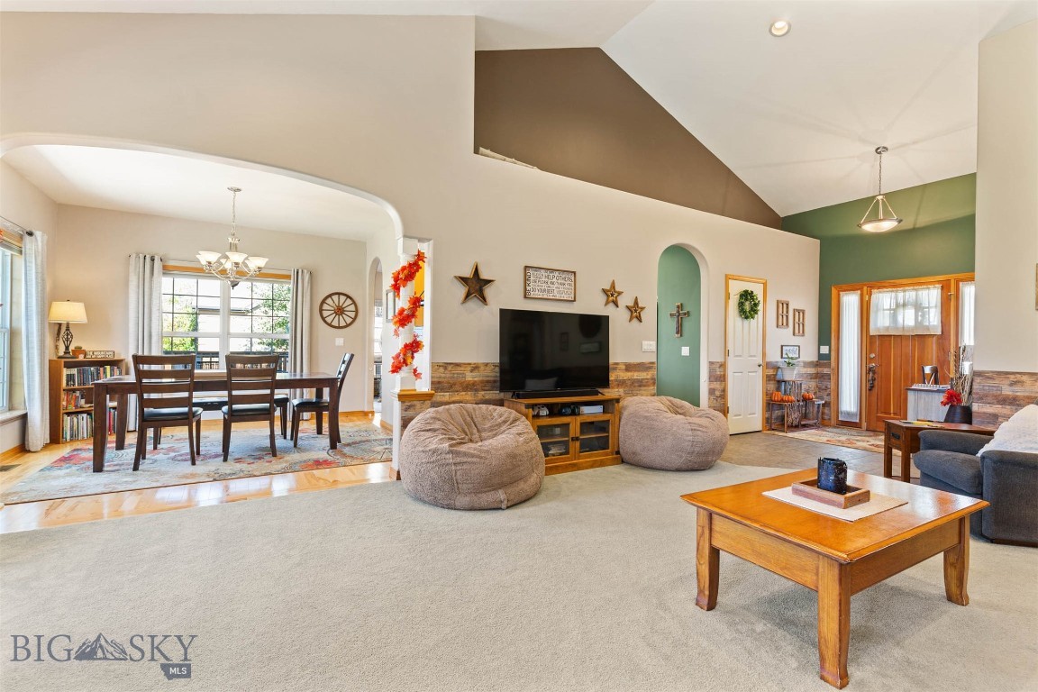 Four Dot Meadows - Residential