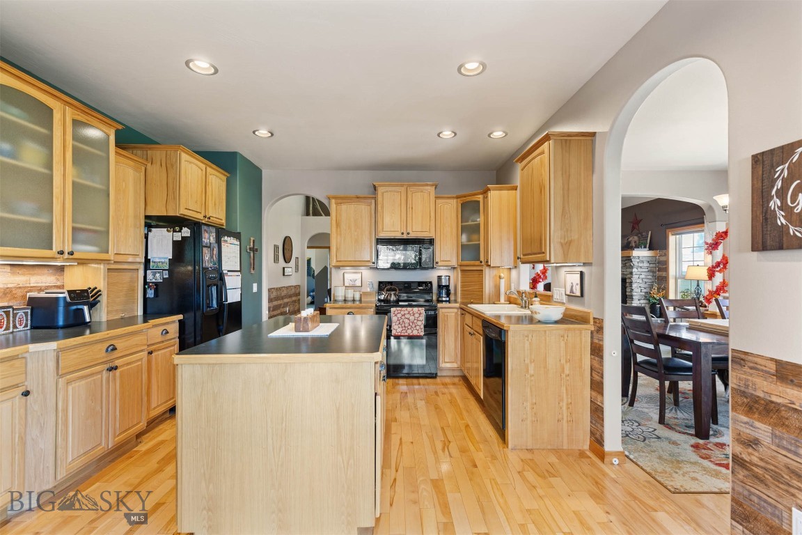 Four Dot Meadows - Residential