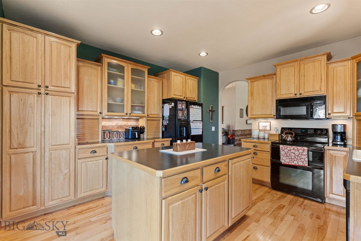 Four Dot Meadows - Residential