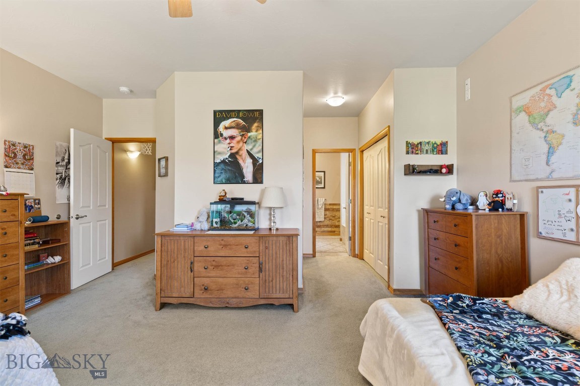 Four Dot Meadows - Residential