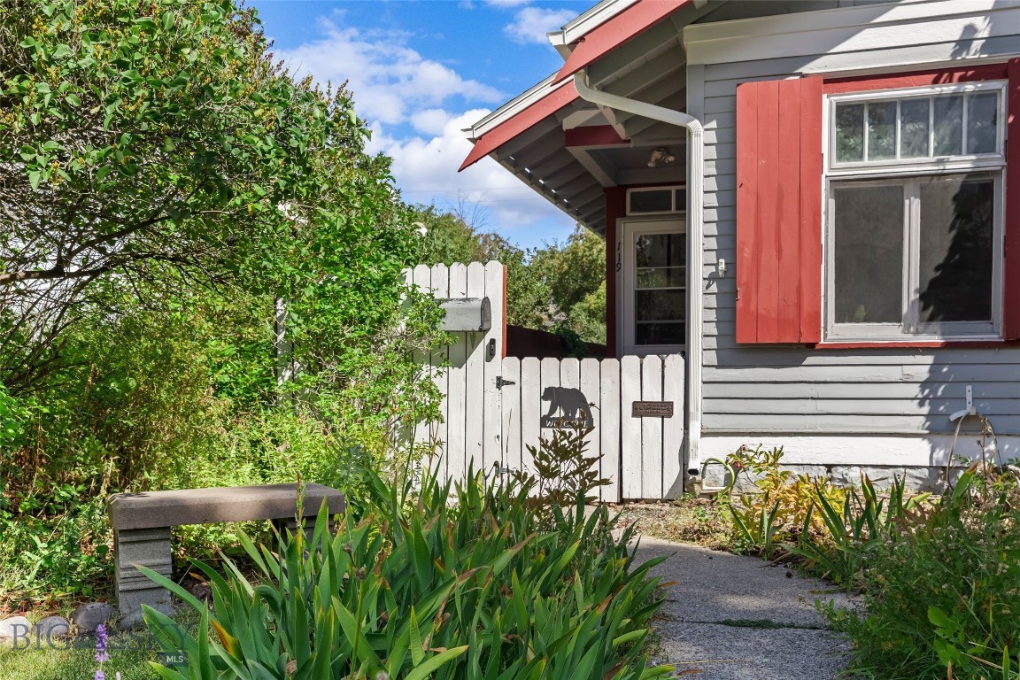 119 S Yellowstone Street