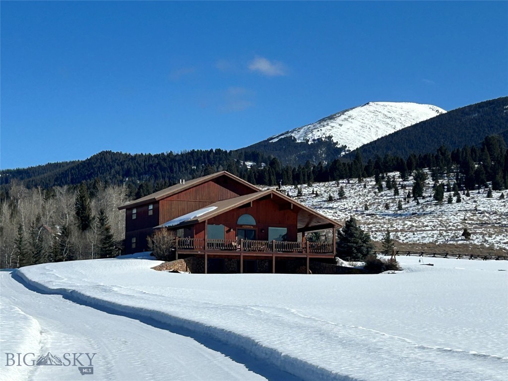 1105 Clark Creek