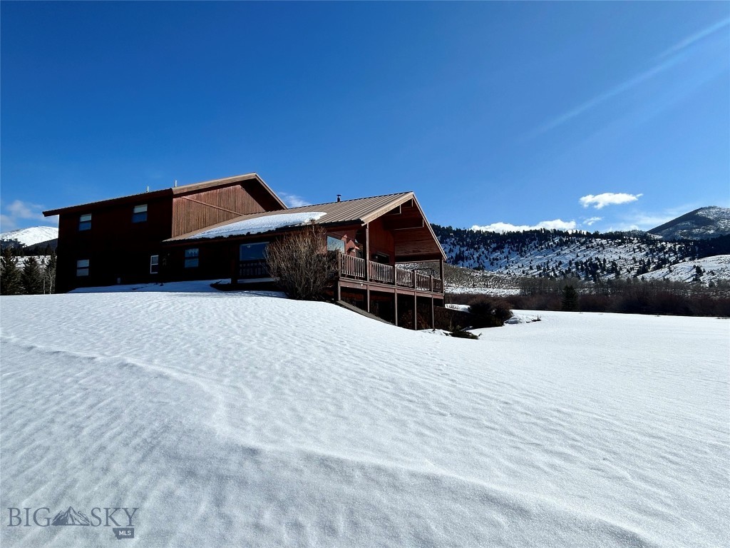 1105 Clark Creek