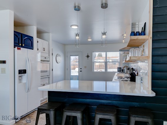 305 Lathrop Street W