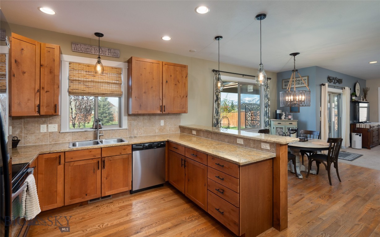 Belgrade, Montana 59714, United States, 5 Bedrooms Bedrooms, ,3 BathroomsBathrooms,Residential,Contingent,53589