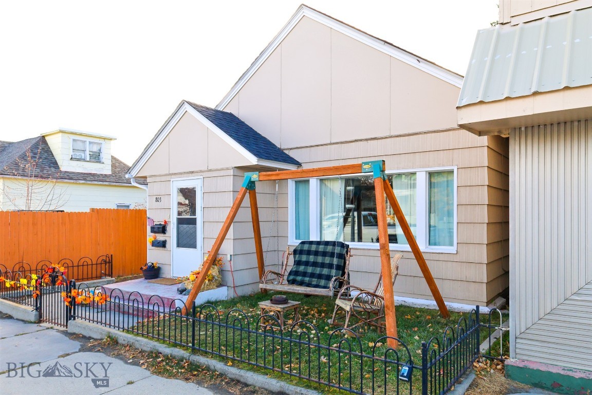 Anaconda, Montana 59711, United States, 1 Bedroom Bedrooms, ,1 BathroomBathrooms,Residential,Active,35809