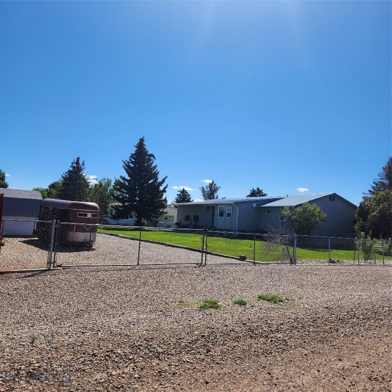 230 Beaverhead Lane