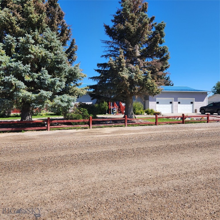 230 Beaverhead Lane